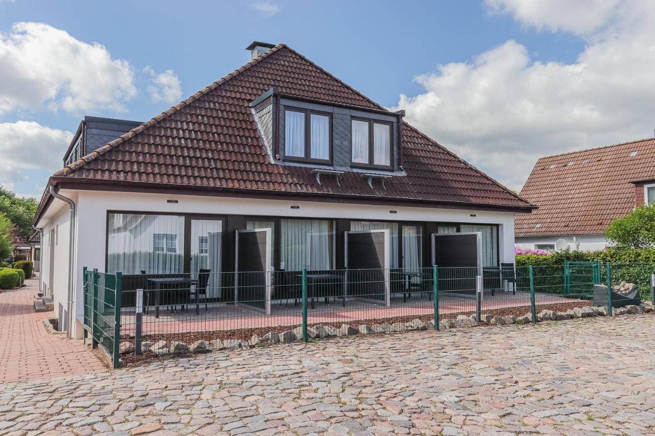 שרבאוץ Nur 7 Gehminuten Zum Strand, Sehr Hochwertige Ferienwohnung Mit Terrasse In Ruhiger Lage, Inklusive Parkplatz Und Fahrradunterstellplatz Laesst Keine Wuensche Offen מראה חיצוני תמונה